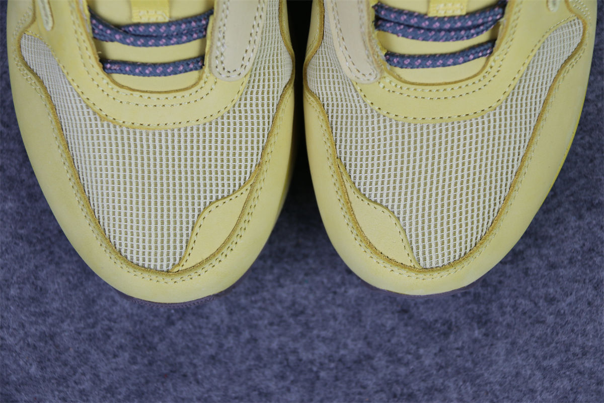 Travis Scott x Air Max 1 'Saturn Gold'